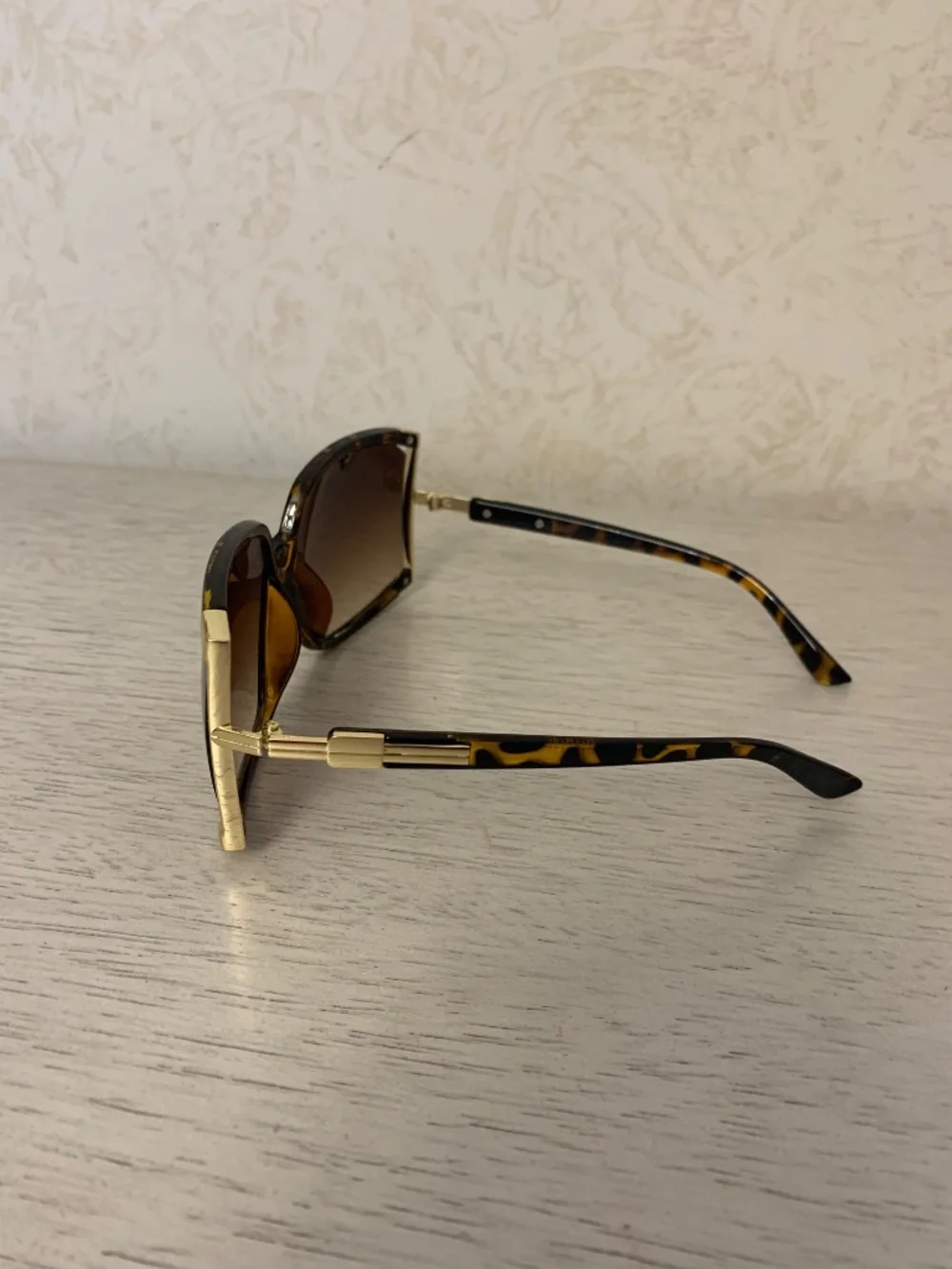 Women Large Brown Leopard Print Sunglasses
